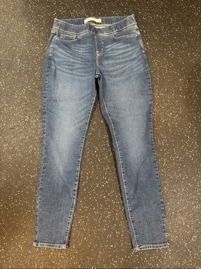 Signature by Levi Strauss Women's Light Blue Skinny Jeans